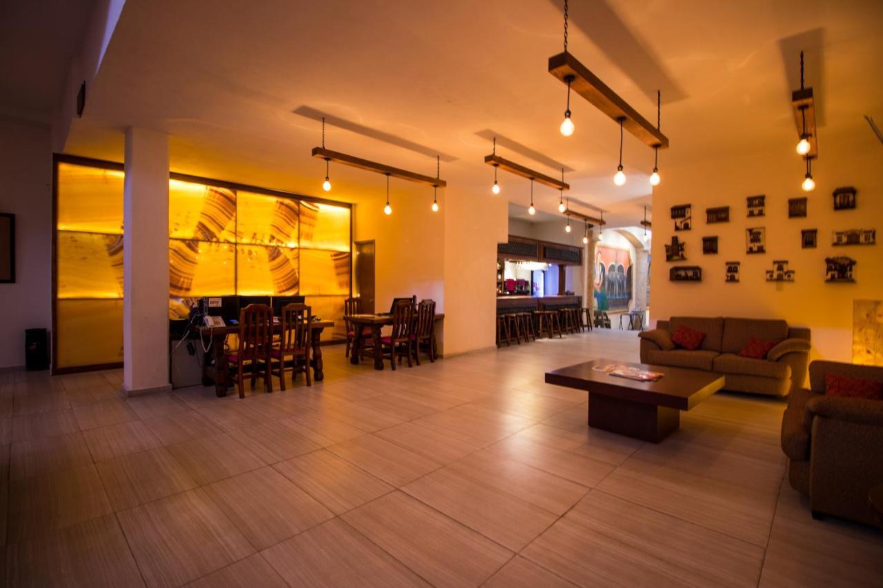 Hotel Santa Rosa By Rotamundos Cholula Bagian luar foto